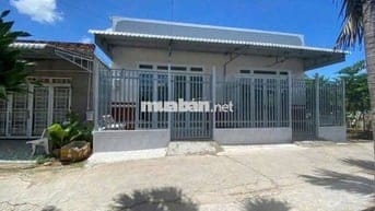 Nhà mới 4,5x16 có máy lạnh Gần Đh Tây Đô