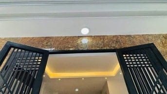 Bán nhà phố Vĩnh Tuy xây mới thang máy, Dt 63m2, 5t, mt 4.6m, 10 tỷ.