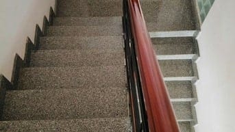 Nhà 18.9 tỷ cách Lê Quang Định vài bước chân sân để ô tô 16 chỗ.
