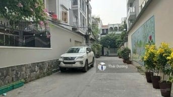 Bán nhà hẻm xe hơi: 101/62 Nguyễn Chí Thanh, Phường 9, Quận 5