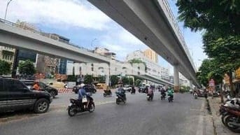 MẶT PHỐ -VĨA HÈ 5M - MẶT TIỀN RỘNG