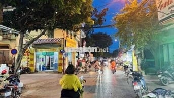 BÁN ĐẤT MẶT PHỐ THUÝ LĨNH, Ô TÔ TRÁNH