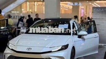 Toyota Camry 2025 2.0Q