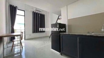 Sát ĐH Ngoại Thương, Hutech Hàng Xanh, Metro, Q1