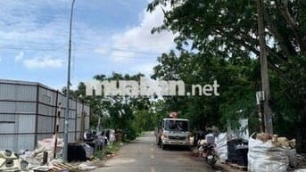Đất lô góc 2 mặt tiền đường số 8 KDC Nam Sài Gòn.