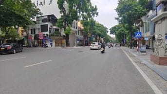 Bán nhà Mặt Phố Huế 200m2, Mặt tiền 7m, Phù hợp xây Building