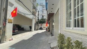 Bán nhà HXH Nguyễn Tiểu La, Q10. DT 4.6x15m, 5 tầng
