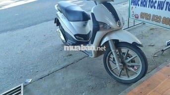 Bán xe liberty 125cc màu trắng