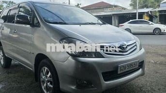 Toyota Innova 2007 G - 250 km