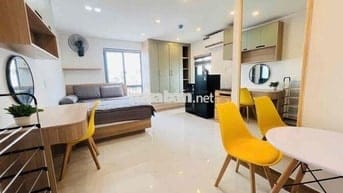 CHO THUÊ CHDV 30m2 NGAY QUẬN 10 - CỬA SỔ THOÁNG
