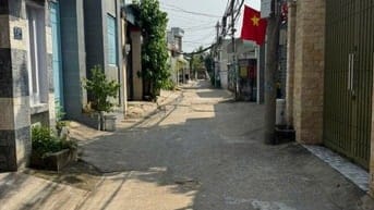 Bán nhà mới gần Lã Xuân Oai 3 phòng ngủ DT đất 150m2