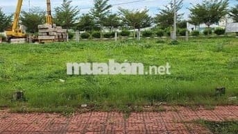 Đất nền đối diện công viên tại dự án liền kề KCN