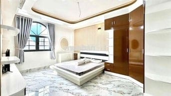 Studio Tone Trắng - CS Trời ngay Ngã 4 Bốn Xã, Đầm Sen - THANG MÁY