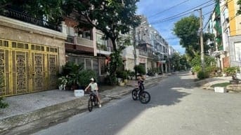 bán nhà có hầm + thang máy đường 17b ao sen tên lữa 5x20m giá 15 tỷ