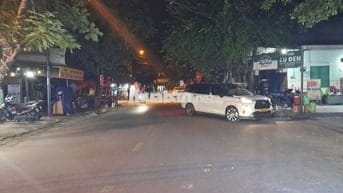 Nhỉnh 5 tỷ bán lô đất 99m2 tặng 10 phòng trọ kiệt xe 7 chỗ