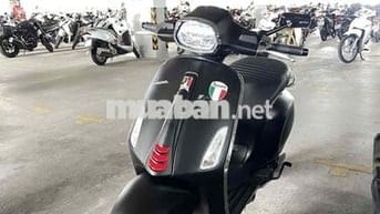 Xe tay ga Vespa 125 2022 đen nhám