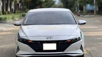 Huyndai Elantra 1.6 AT Tiêu Chuẩn 2023 - 3v8km