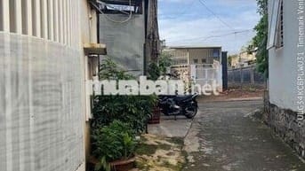 Nhà thổ cư 100% hẻm xe hơi cách đường Đinh Tiên Hoàng 150m, ngã 6 800m
