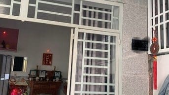 kẹt tiền bán hai căn liền kề, thuận tiện cho gia đình đông người