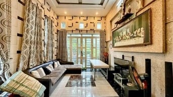 Nhà Bề Thế - Ngang 4.2M - Hẻm xe tải - Chính chủ lâu đời - Lê Đức Thọ