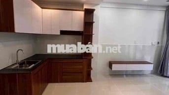 nhỉnh 4tỷ- nhà đẹp- đường lạc long quân