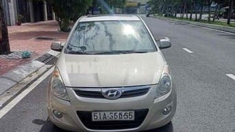 Hyundai i20 2011 1.4 AT - 86000 km