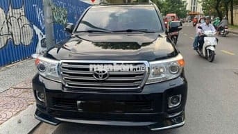 2014 VX 4.6 V8 - 373324 km
