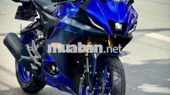 YAMAHA R15V4 mua 5/2025 odo 700 có bán góp