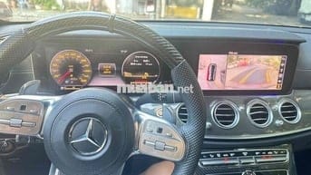 Mercedes Benz  2017 E300 AMG - 61000 km