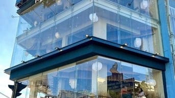 Tòa nhà 7 tầng góc vòng xoay 3 MT Châu Văn Liêm -  HĐT 250tr Giá 62 tỷ