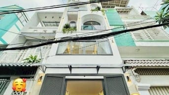Siêu rẻ! Nhà Cô Giang, Quận 1, 4PN – 5WC, full sổ hồng, chỉ 8 tỷ hơn