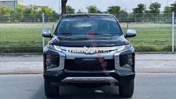 triton premium 1 cầu sx 2020 đki T12/2020