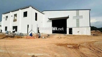 Cho thuê Xưởng mới xây dựng giá 2,7 Usd/m²