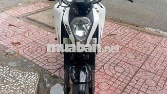 KTM Duke 125 ABS biển soó thành phố