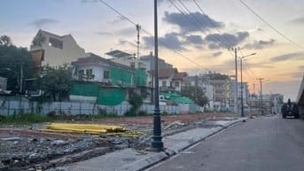 Bán gấp nhà cấp 4 mặt tiền đường Trần Quốc Hoàn nối dài Cộng Hoà