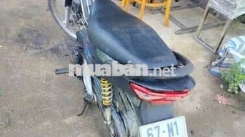 Xe số Suzuki, màu đen xanh dương