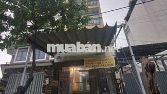 Nhà mặt tiền 30m, dt 100m2 cho 4 lầu, 1 trệt, 1 hầm gửi xe ô tô
