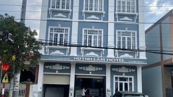 Bán khách sạn Huỳnh Lâm mặt tiền Võ Văn Kiệt, TT Tràm Chim, Đồng Tháp