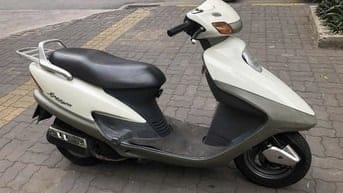 Bán xe Honda SPACY Nhật 125 mộc, màu trắng 1997, biển số HCM chính chủ