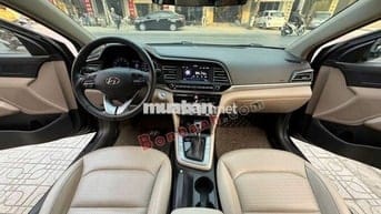 Hyundai Elantra 1.6 AT 2019