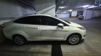 Ford Fiesta 1.5 AT 2015 Xe Chính Chủ - 10000 km
