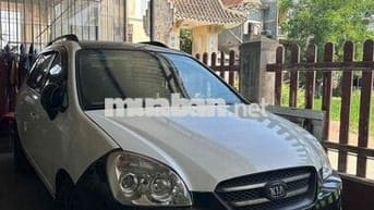 Kia Carens 2011 EX 2.0 MT - 10000 km