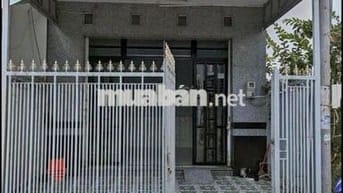 Bán nhà Hóc Môn Tân Xuân 84m2 Chỉ 880tr đã có SHR Chủ Bán Dọn Về Quê !