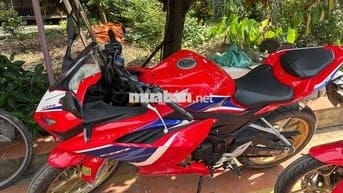 Bán xe Honda CBR mới đi chưa dc 5000 km