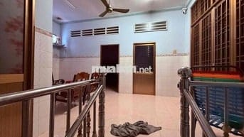 Nhà Mặt Tiền Quốc Lộ 1A gần Chợ Trường Học
