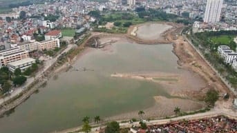 Nhà 3 tầng ngõ thông ô tô tải đỗ cửa, rộng rãi, gần chợ, trg học