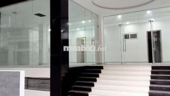 Cho thuê căn hộ full nội thất cao cấp Cầu Giấy, vào ở ngay