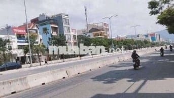 👉Cho thuê nhà 3 tầng mặt tiền đường Ngô Quyền,gần chợ chiều Sơn