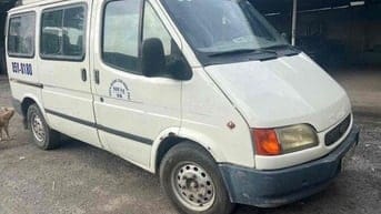 Ford Transit 2000 9 Chổ ko niên hạn