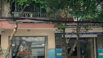 Bán hai nhà mặt tiền liền kề 76-78 Nguyễn Du, 130m2,  p Thạch Thang